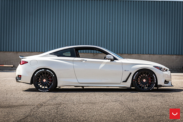 Фото дисков Vossen VFS-2 Черный глянец на Infiniti Q60 II
