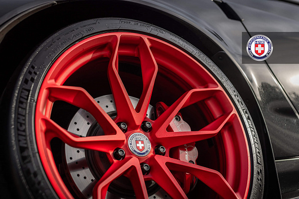 Фото дисков HRE P201 Красный сатин на Chevrolet Corvette C6