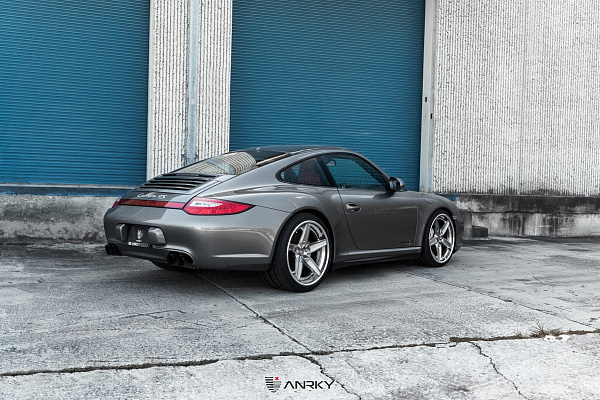 Фото дисков Anrky AN35 Глянцевый лак на Porsche 911 VI