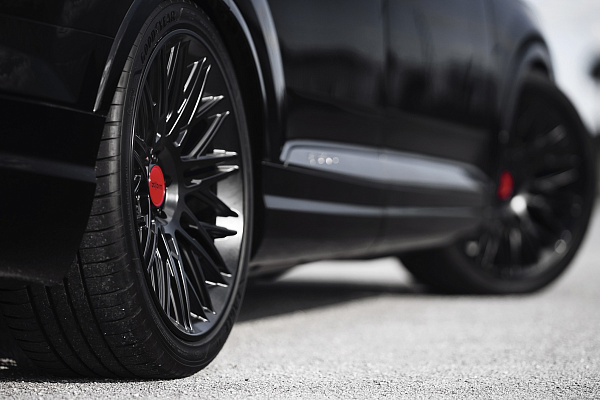 Фото дисков Rotiform JDR  на Audi Q7 (4M)
