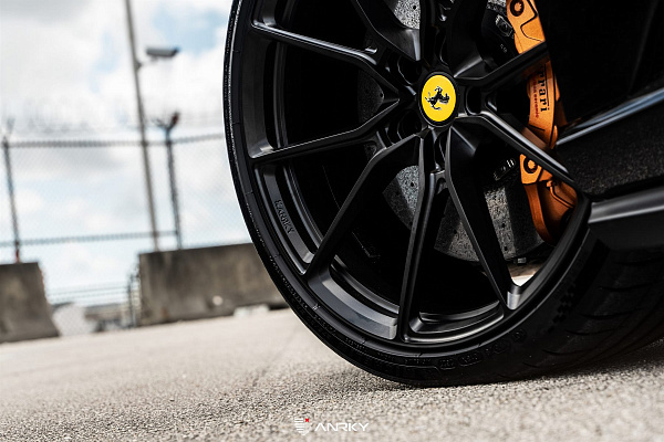 Фото дисков Anrky AN12 Черный сатин на Ferrari 812