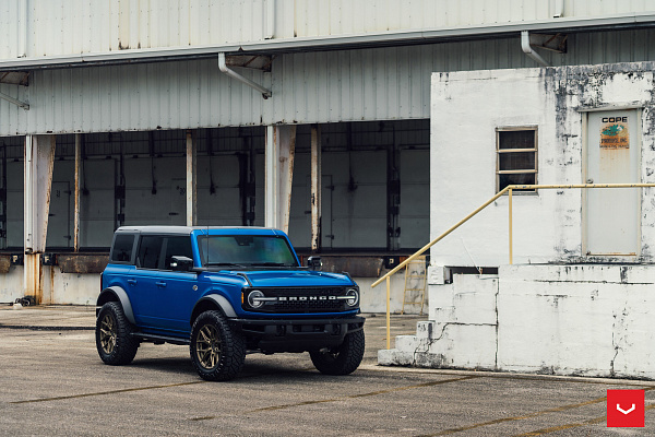 Фото дисков Vossen HF6-4 Сатиновое темное золото на Ford Bronco
