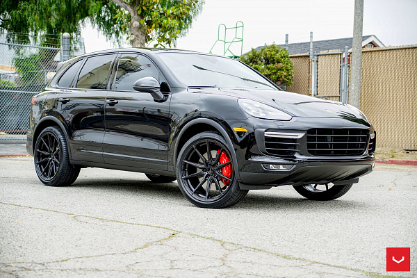 Фото дисков Vossen HF-3 Черный глянец на Porsche Cayenne II
