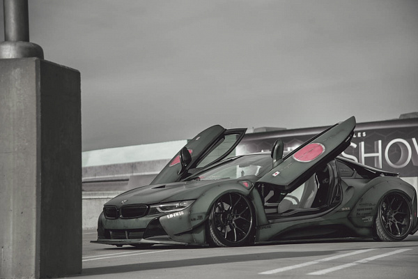 Фото дисков Savini SV80 Черный сатин на BMW i8