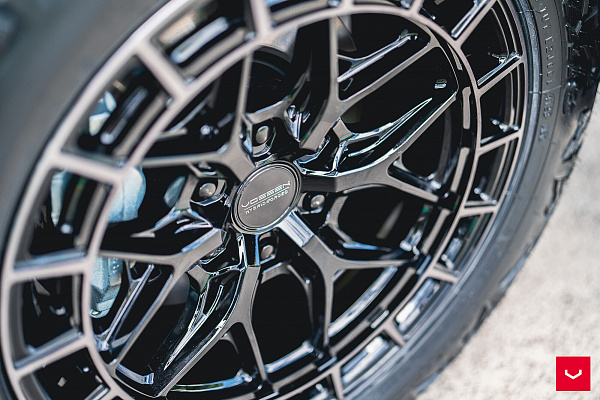 Фото дисков Vossen HFX-1 (6-Lug) Черный глянец на Nissan Patrol VII