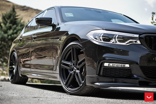 Фото дисков Vossen HF-1 Черный сатин на BMW 5/M5 (G30/F90)