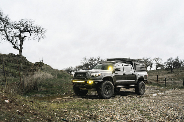 Фото дисков Black Rhino TUSK  на Toyota Tacoma III