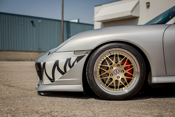 Фото дисков HRE 540 Глянцевое золото на Porsche 911 V