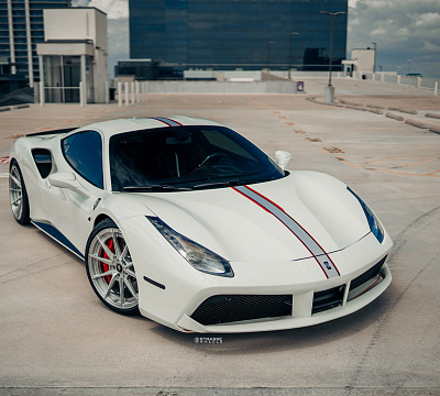 Фото дисков Strasse Wheels SV10 Deep Concave Duoblock на Ferrari 488
