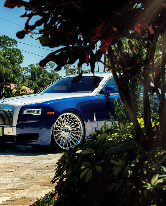 Фото дисков S17-15T Глянцевый лак на Rolls-Royce Ghost I