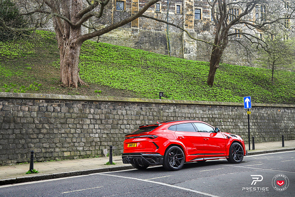 Фото дисков Vossen EVO-4 Черный глянец на Lamborghini Urus