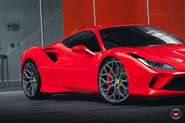 Фото дисков Vossen S17-01 Матовый графит на Ferrari F8