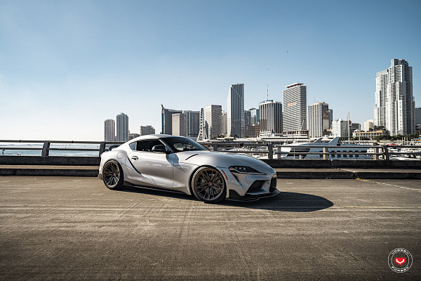 Фото дисков Vossen M-X6 Сатиновая бронза на Toyota Supra A90
