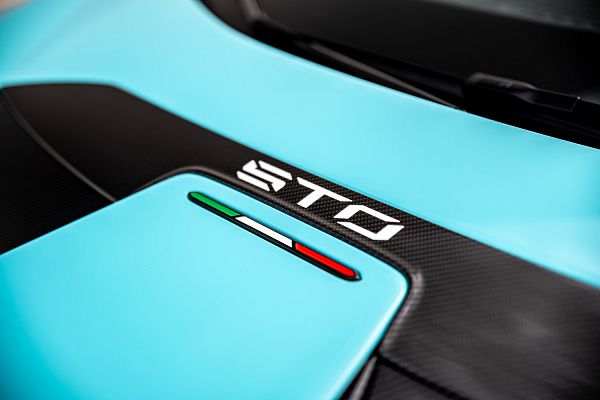 Lamborghini Huracan STO