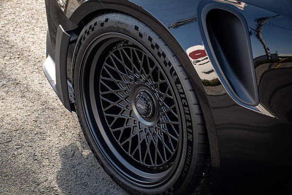 Фото дисков HRE 501 GTM Черный сатин на Porsche 911 VIII