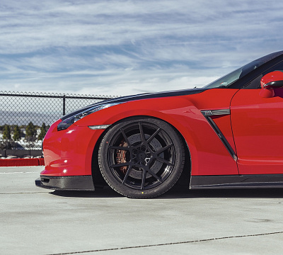 Фото дисков Rotiform KPS на Nissan GT-R