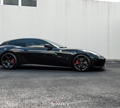 Фото дисков Anrky RS5.1 на Ferrari GTC4Lusso