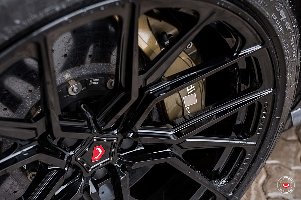 Фото дисков Vossen M-X3 Черный глянец на Audi A/RS 6 (C7)