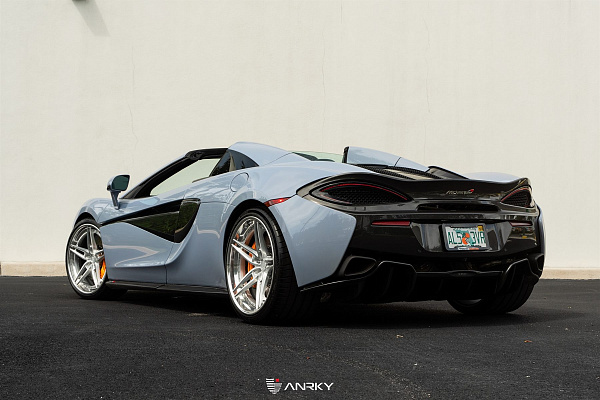 Фото дисков Anrky AN37 Глянцевый лак на McLaren 570S