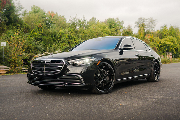 Фото дисков Vossen HF-5 Черный глянец на Mercedes-Benz S-Class (W223)