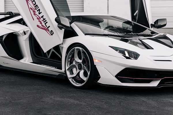 Фото дисков Brixton Forged NC01-R Серебро на Lamborghini Aventador