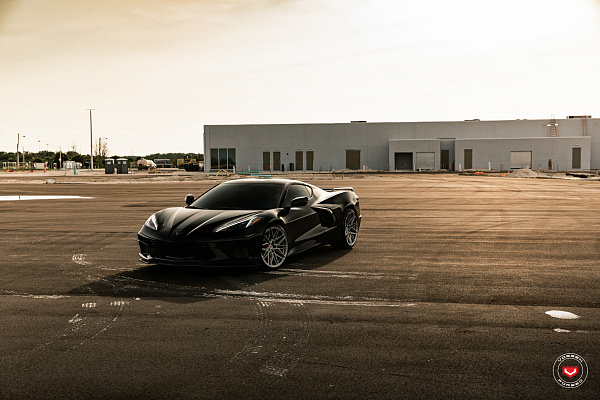 Фото дисков Vossen EVO-5R Сатиновый тонированный лак на Chevrolet Corvette C8