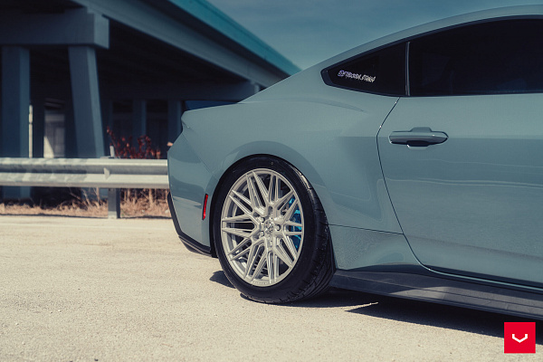 Фото дисков Vossen HF-7 Серебро на Ford Mustang VII
