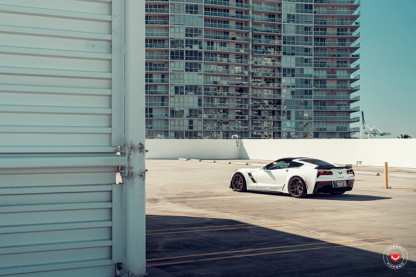 Фото дисков Vossen EVO-4R Сатиновый графит на Chevrolet Corvette C7