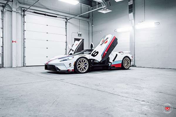 Фото дисков Vossen S17-01 Глянцевая шампань на Ford GT II