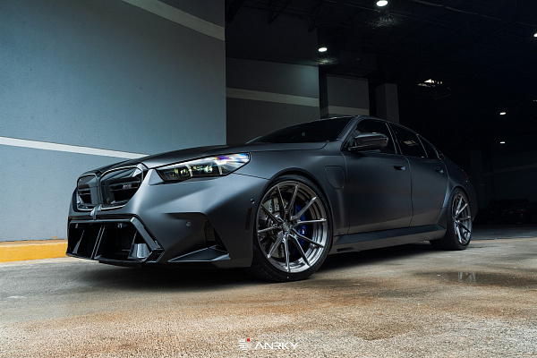 Фото дисков Anrky AN12 Глянцевый темный лак на BMW 5/M5 (G60/G90)