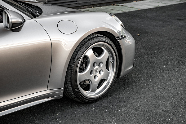 Фото дисков Kahn Cup 1 Remastered Серебро на Porsche 911 VIII