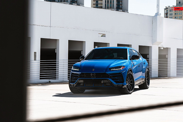 Фото дисков Anrky AN31 Черный сатин на Lamborghini Urus