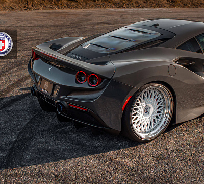 Фото дисков HRE 501 на Ferrari F8