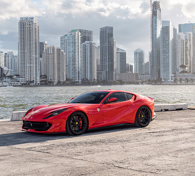 Фото дисков Vossen S17-06 на Ferrari 812