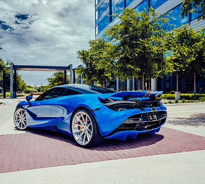 Фото дисков Strasse Wheels SV10 Deep Concave Duoblock на McLaren 720S