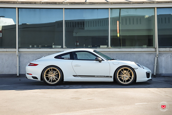 Фото дисков Vossen S17-06 Глянцевая шампань на Porsche 911 VII
