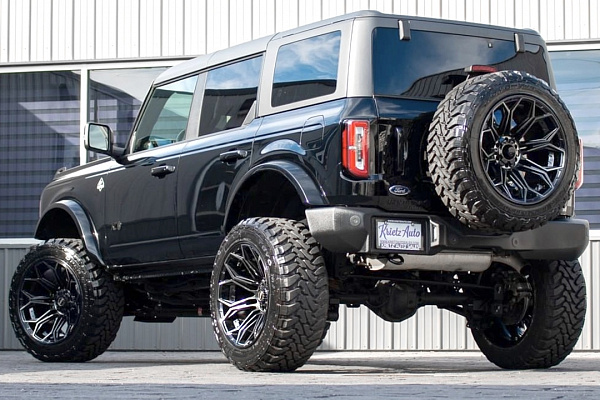 Фото дисков 4PLAY 4P83 Черный глянец на Ford Bronco