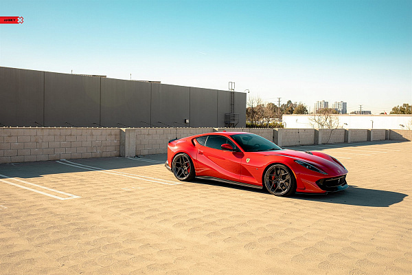 Фото дисков Anrky S1-X4 Глянцевый темный лак на Ferrari 812