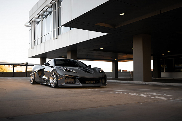 Фото дисков Brixton Forged R11-R Глянцевый лак на Chevrolet Corvette C8