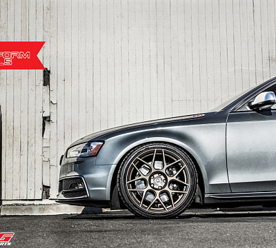 Фото дисков HRE FF01 на Audi A/S/RS 4 (B8)