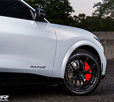Фото дисков MRR FS06 на Ford Mustang Mach-E