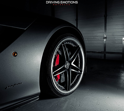 Фото дисков HRE S207 на Ferrari F12