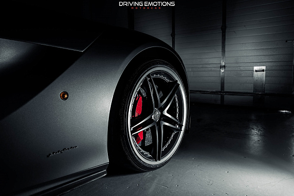 Фото дисков HRE S207 Черный сатин на Ferrari F12