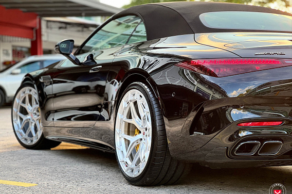 Фото дисков Vossen LC3-01T Глянцевый лак на Mercedes-Benz SL (R232)