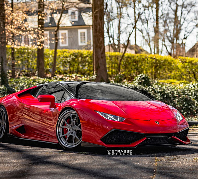 Фото дисков Strasse Wheels SM5R Deep Concave FS на Lamborghini Huracan
