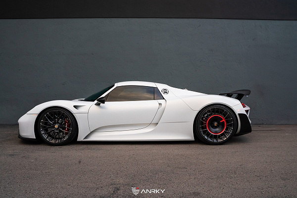 Фото дисков Anrky AN20 Aerosport Черный глянец на Porsche 918 Spyder