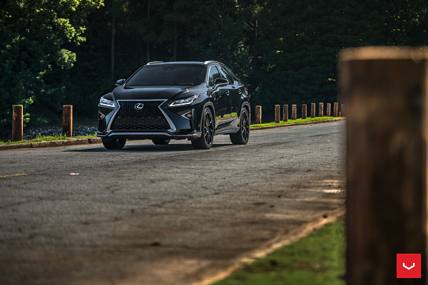 Фото дисков Vossen CVT Черный глянец на Lexus RX IV