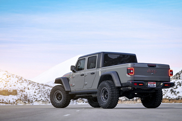 Фото дисков Black Rhino ALPHA  на Jeep Gladiator II (JT)
