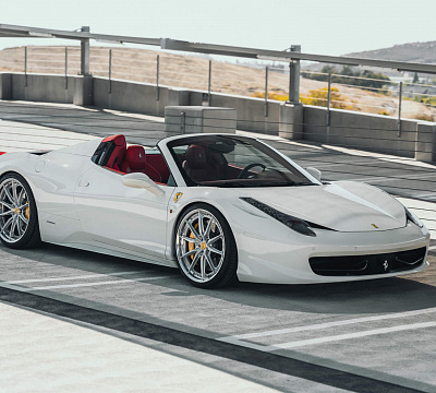 Фото дисков HRE S104SC на Ferrari 458