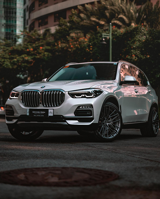 Фото дисков VL4 Глянцевый графит на BMW X5/X5 M (G05/G18/F95)